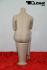 Sitzende Schaufensterpuppe / Mannequin headless haut